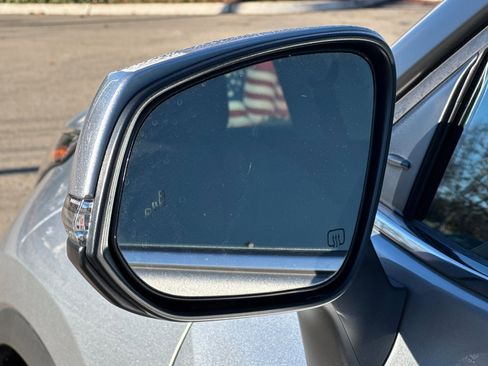 Used 2025 Toyota Highlander LE image 55