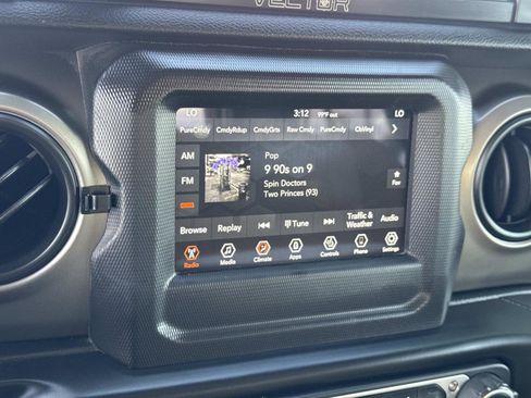 Used 2020 Jeep Gladiator Sport w/ Quick Order Package 24S image 10