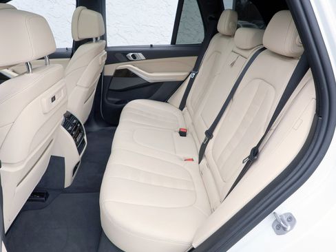 Used 2021 BMW X5 sDrive40i w/ Premium Package image 21