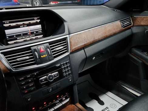 Used 2013 Mercedes-Benz E 350 E 350 4MATIC Wagon 4D image 34