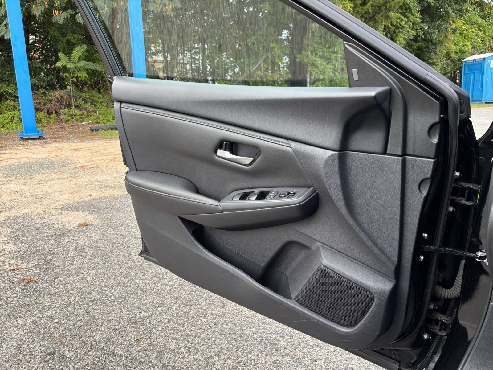 Used 2025 Nissan Sentra SV FWD image 18