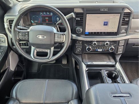 Used 2025 Ford F250 Platinum AWD/4WD image 27