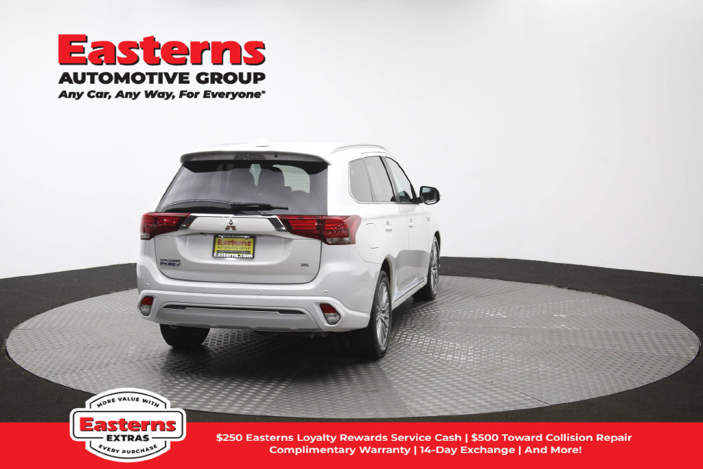 Used 2020 Mitsubishi Outlander SEL AWD/4WD image 39