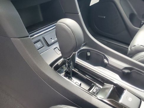 Used 2025 Subaru Ascent Bronze Edition w/ Onyx Package image 26