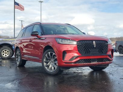 New 2025 Lincoln Aviator Premiere w/ Jet Appearance Package