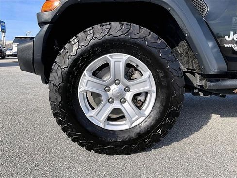 Used 2018 Jeep Wrangler Unlimited Sport S image 7