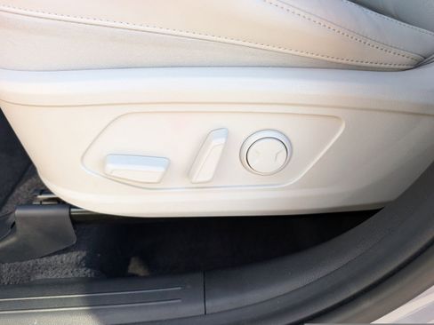 Used 2023 Kia Sorento EX w/ Panoramic Sunroof Package FWD image 16