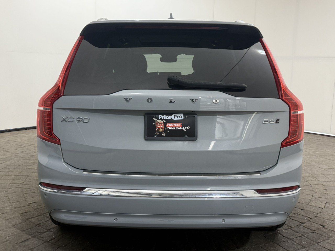 Used 2024 Volvo XC90 B6 Plus AWD/4WD image 6
