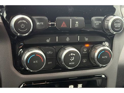 Used 2024 RAM 2500 Big Horn w/ Heated Seats & Wheel Group image 22