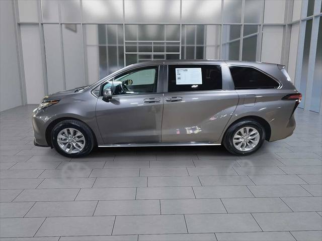 Certified 2022 Toyota Sienna LE FWD image 5