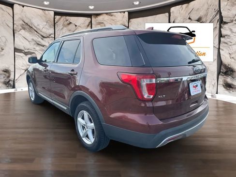 Used 2016 Ford Explorer XLT w/ Equipment Group 201A image 10