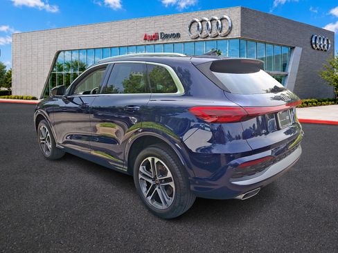 Certified 2025 Audi Q5 Premium w/ Convenience Package AWD/4WD image 4