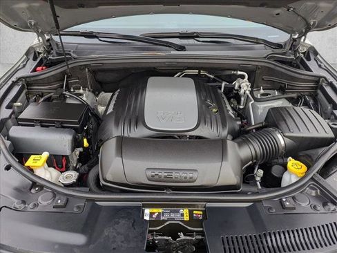 Used 2023 Dodge Durango R/T w/ Hemi Orange Plus Package image 24