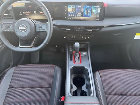 New 2026 Nissan Kicks SR w/ Cold Weather Package AWD/4WD image 9