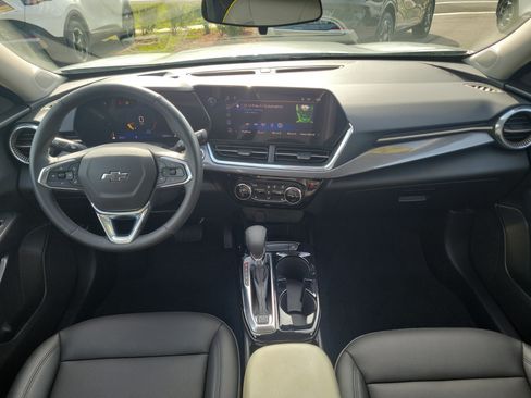Used 2025 Chevrolet Trax ACTIV w/ Driver Confidence Package FWD image 17