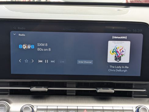 Certified 2025 Hyundai Kona SEL AWD/4WD image 24