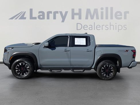 Used 2022 Nissan Frontier Pro-X image 2