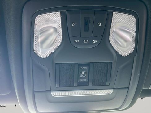 Used 2021 RAM 1500 Big Horn AWD/4WD image 33