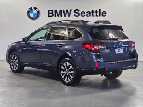 Used 2016 Subaru Outback 2.5i Limited AWD/4WD image 4