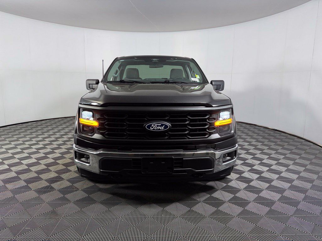 Used 2025 Ford F150 XL w/ Equipment Group 103A High AWD/4WD image 5