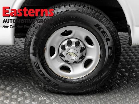Used 2021 Chevrolet Express 2500 RWD image 8
