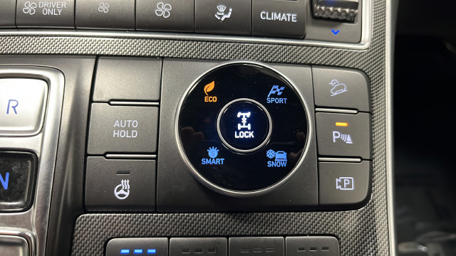 Used 2023 Hyundai Santa Fe Limited AWD/4WD image 34