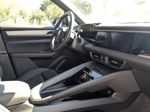 Certified 2024 Porsche Macan 4 Electric image 28