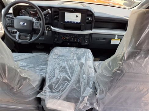 New 2025 Ford F550 4x4 Crew Cab image 9