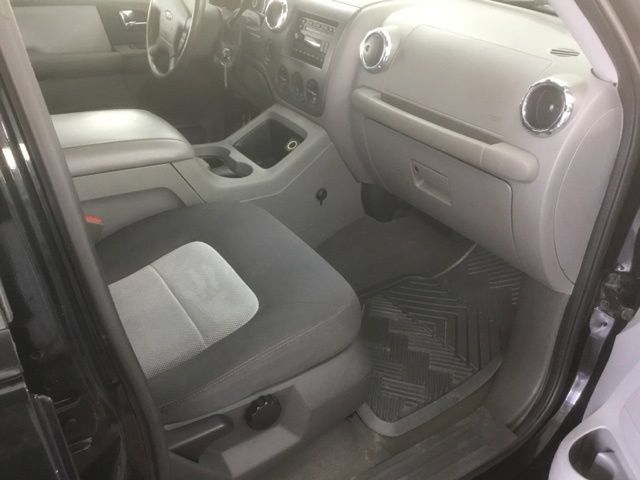 Used 2005 Ford Expedition XLT AWD/4WD image 12