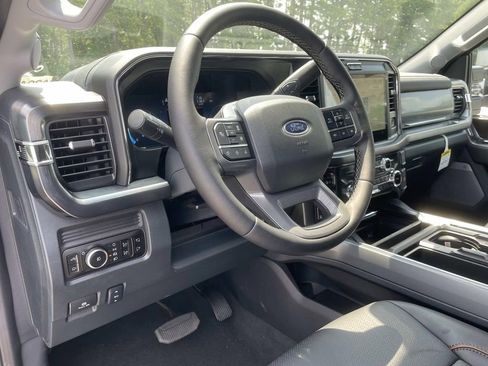 New 2025 Ford F350 Lariat w/ Lariat Ultimate Package AWD/4WD image 15