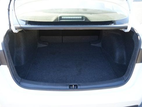 Used 2025 Toyota Corolla LE FWD image 11