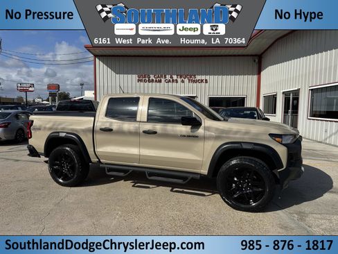 Used 2023 Chevrolet Colorado Trail Boss w/ Advanced Trailering Package image 1