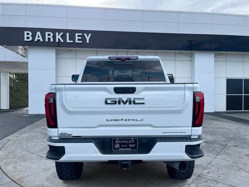 Used 2024 GMC Sierra 2500 Denali Ultimate AWD/4WD image 4