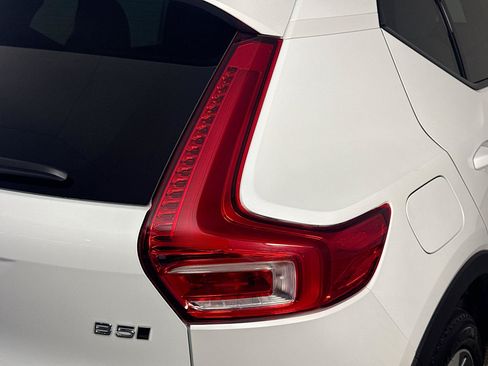 Used 2026 Volvo XC40 B5 Plus AWD/4WD image 34