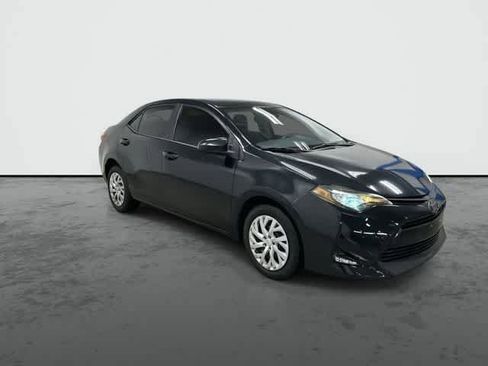 Used 2018 Toyota Corolla LE FWD image 5
