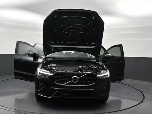 Certified 2024 Volvo XC60 B5 Core w/ Protection Package Premier AWD/4WD image 41