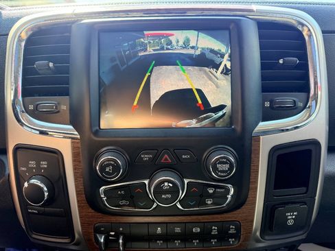 Used 2016 RAM 2500 Laramie w/ Convenience Group AWD/4WD image 31
