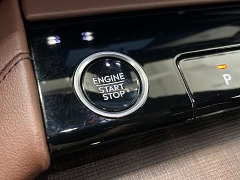 Used 2025 Lincoln Navigator L Reserve AWD/4WD image 39