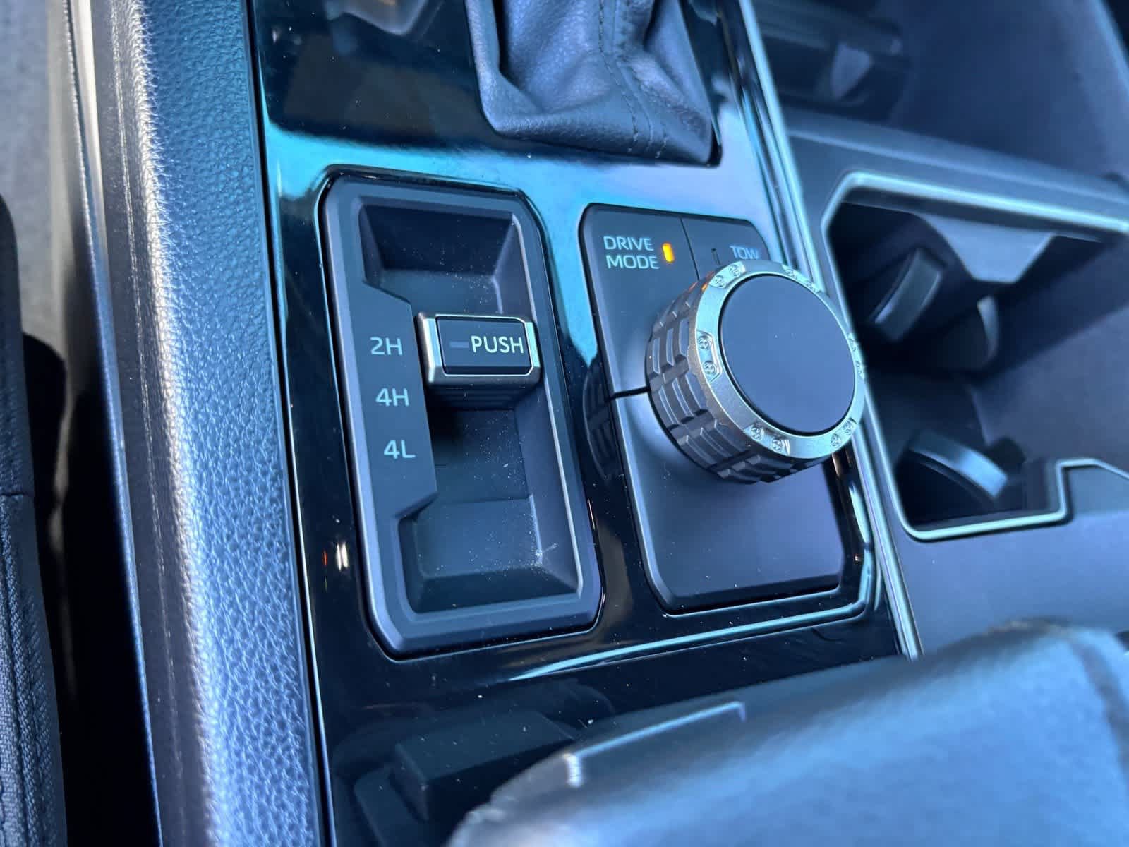 Certified 2025 Toyota Tundra SR5 AWD/4WD image 30