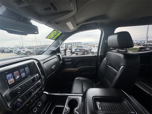 Used 2018 Chevrolet Silverado 2500 LTZ w/ LTZ Plus Package image 27