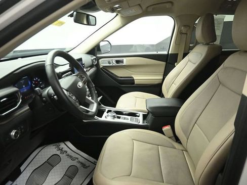 Certified 2020 Ford Explorer Limited w/ Class III Trailer Tow Package image 9