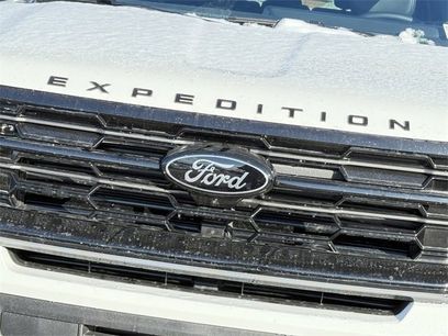 New 2026 Ford Expedition Platinum w/ Stealth Appearance Package