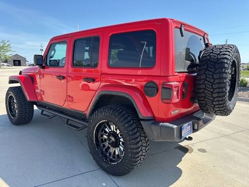 Used 2024 Jeep Wrangler Unlimited Sahara AWD/4WD image 29