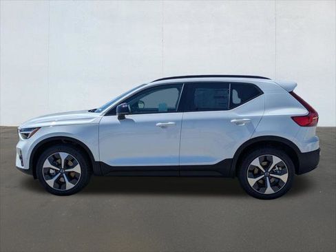 New 2026 Volvo XC40 B5 Plus w/ Protection Package Premier AWD/4WD image 3