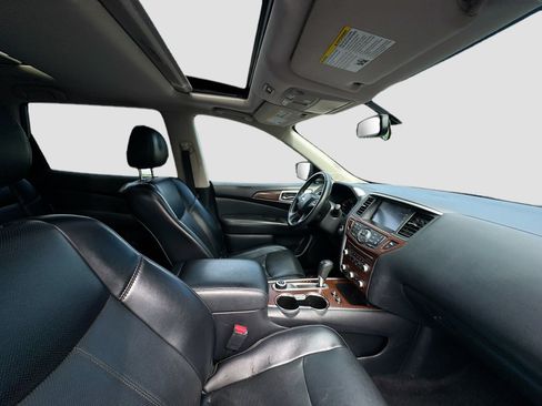 Used 2020 Nissan Pathfinder Platinum AWD/4WD image 32