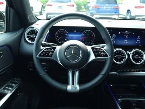New 2026 Mercedes-Benz GLB 250 4MATIC image 18