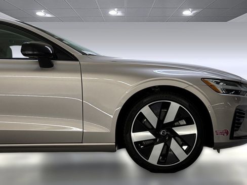 Used 2024 Volvo S60 T8 Ultimate w/ Climate Package image 35