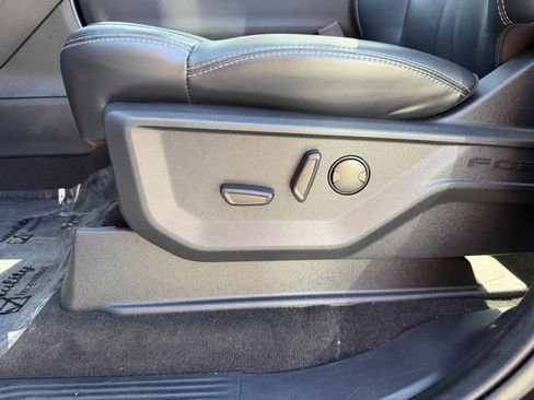 Certified 2025 Ford Expedition Platinum image 11