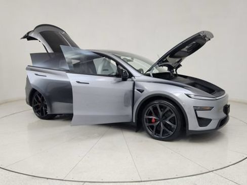 Used 2026 Tesla Model Y Performance AWD/4WD image 13