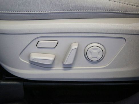 Used 2022 Kia Sorento SX Prestige w/ Panoramic Sunroof Package image 17